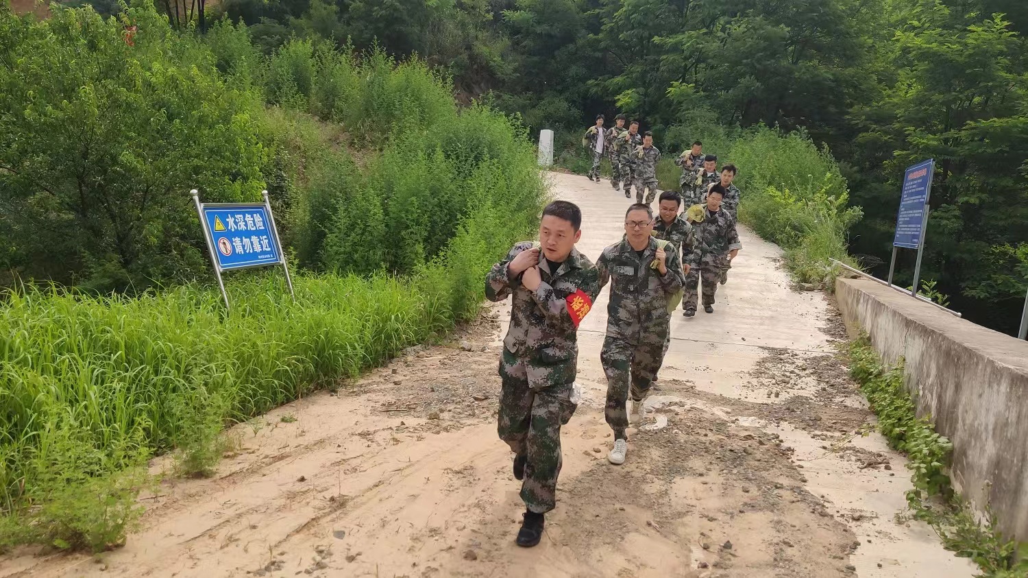 607c8ac3cb1bdd83a661fbfce84c537.jpg 607c8ac3cb1bdd83a661fbfce84c537.jpg