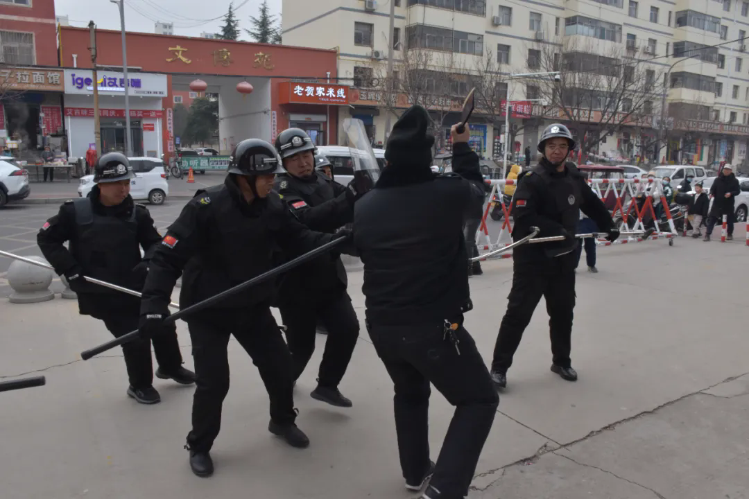 640.webp (1).png 640.webp (1).png