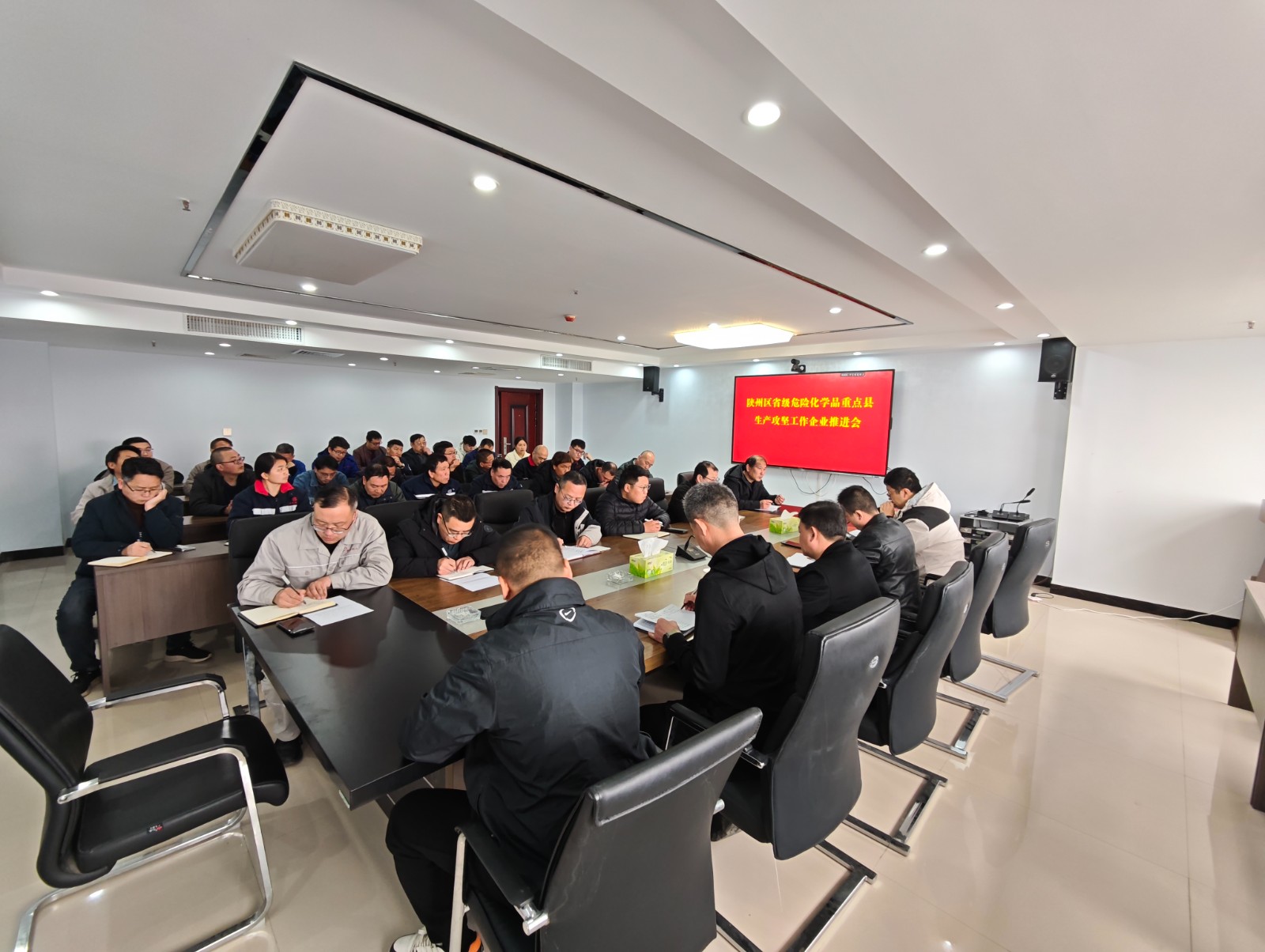 ade4d476ebc0251c083ba2a394ff4cc6.jpg ade4d476ebc0251c083ba2a394ff4cc6.jpg