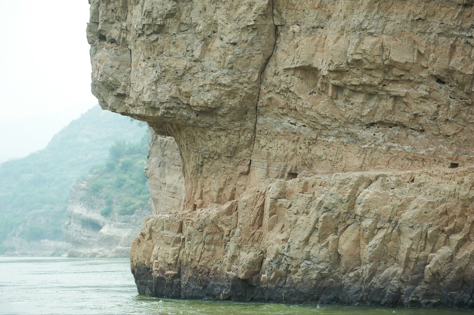汉唐黄河漕运遗迹：古栈道 (2).jpg